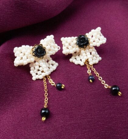 Sophie earrings - Ivory / black